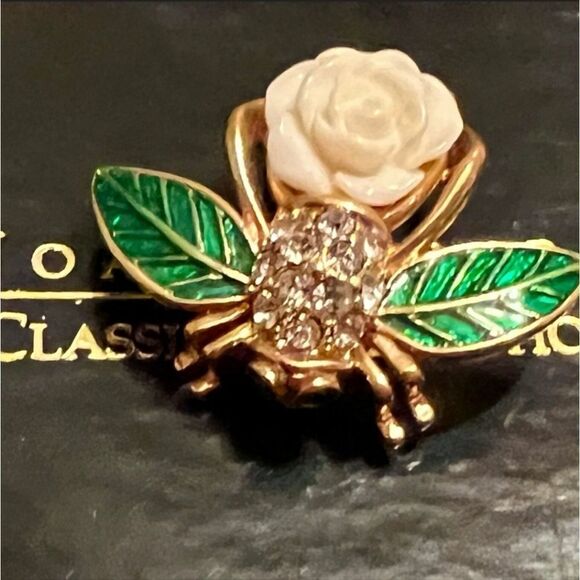 *RARE* STUNNING VINTAGE ESTATE SIGNED JOAN RIVERS BEE INSECT 1 1/8" BROOCH - Picture 4 of 5